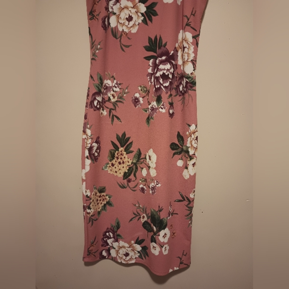 Dress - Picture 2 of 7